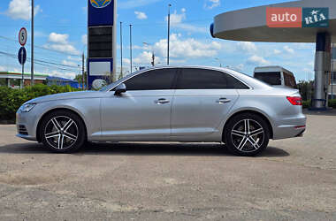 Седан Audi A4 2016 в 