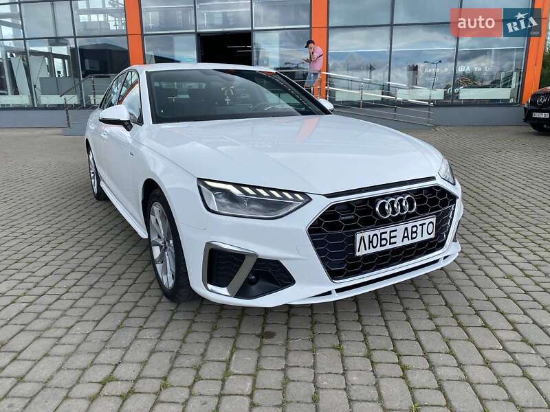 Седан Audi A4 2023 в Львове