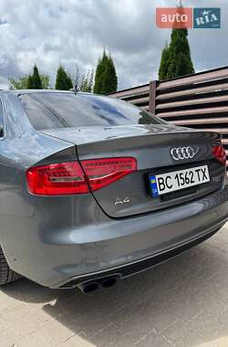 Седан Audi A4 2014 в Львові