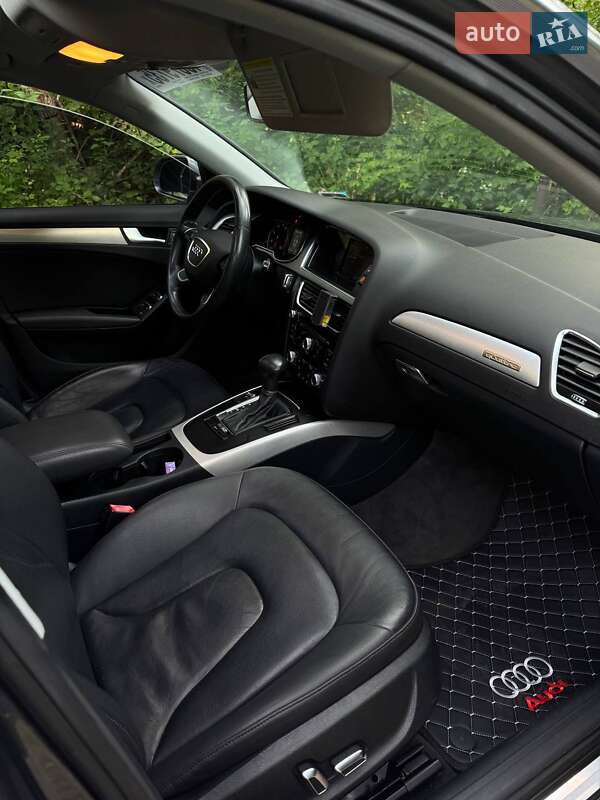 Седан Audi A4 2014 в Львове