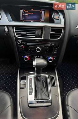 Седан Audi A4 2014 в Львові