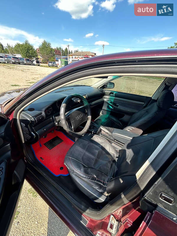 Седан Audi A4 1996 в Умани