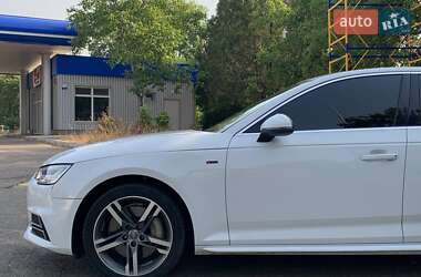 Седан Audi A4 2017 в 