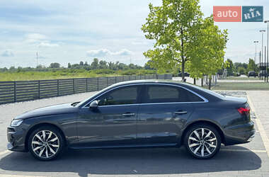 Седан Audi A4 2021 в 
