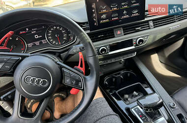 Седан Audi A4 2021 в 