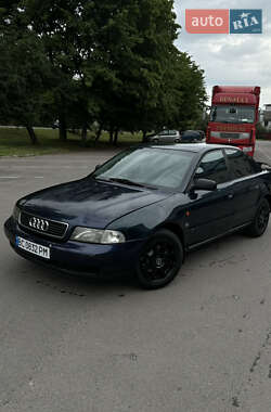 Седан Audi A4 1995 в Ивано-Франковске