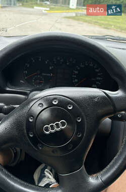 Седан Audi A4 1995 в 