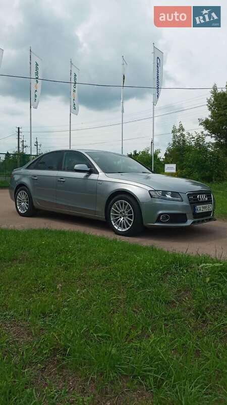 Седан Audi A4 2010 в 