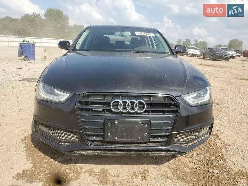 Седан Audi A4 2013 в Львове