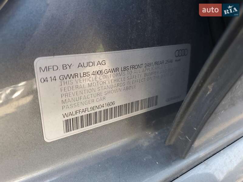 Седан Audi A4 2014 в Львові