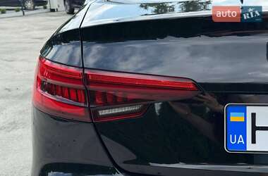 Седан Audi A4 2017 в 