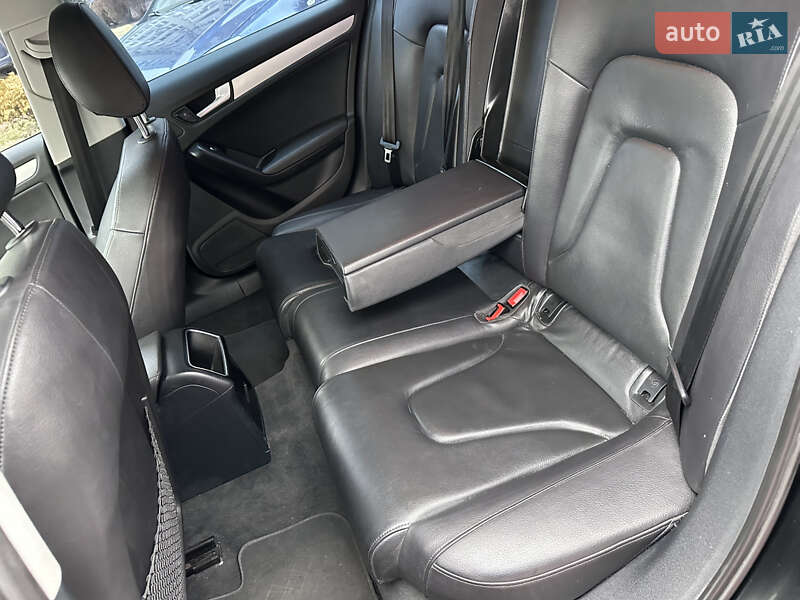 Седан Audi A4 2013 в Киеве