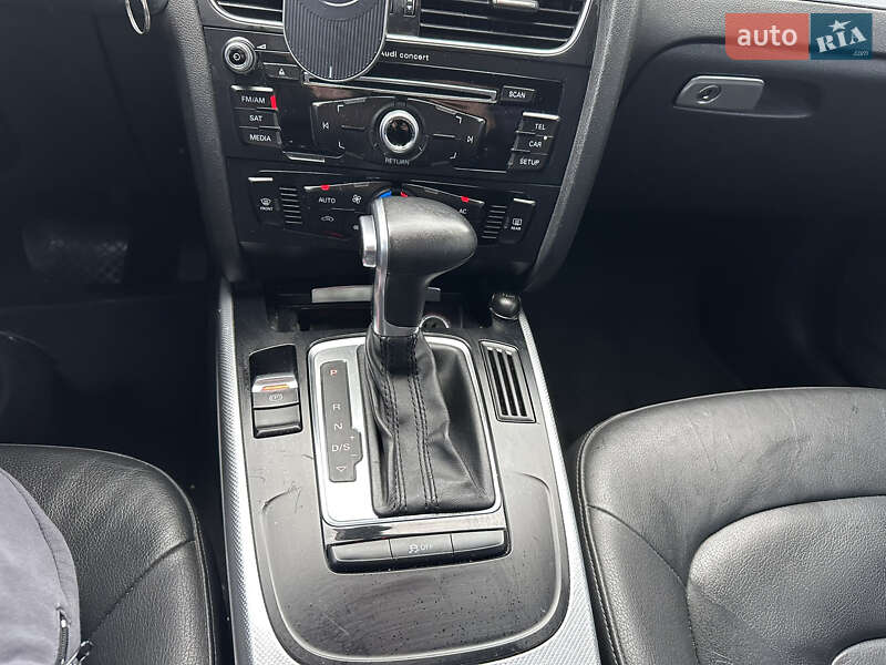 Седан Audi A4 2013 в Киеве
