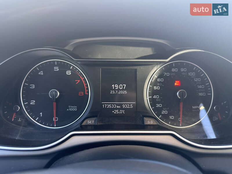 Седан Audi A4 2013 в Киеве