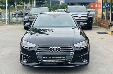 Седан Audi A4 2018 в 