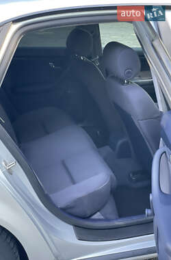 Седан Audi A4 2004 в 