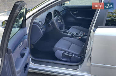 Седан Audi A4 2004 в 