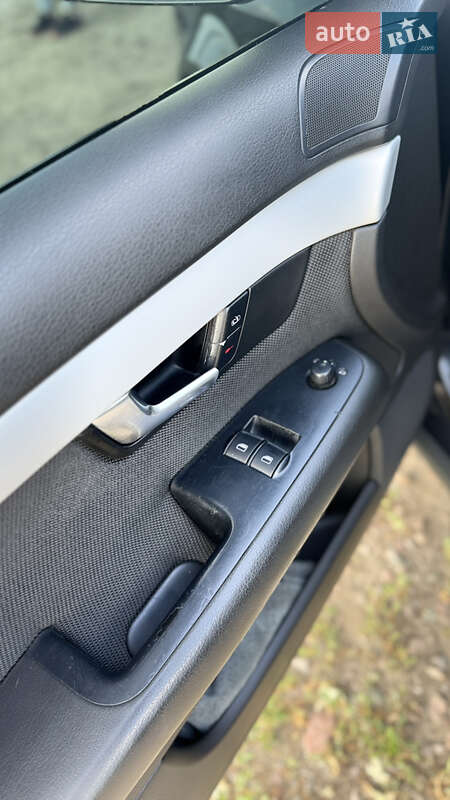 Седан Audi A4 2004 в Василькове