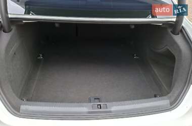Седан Audi A4 2014 в 
