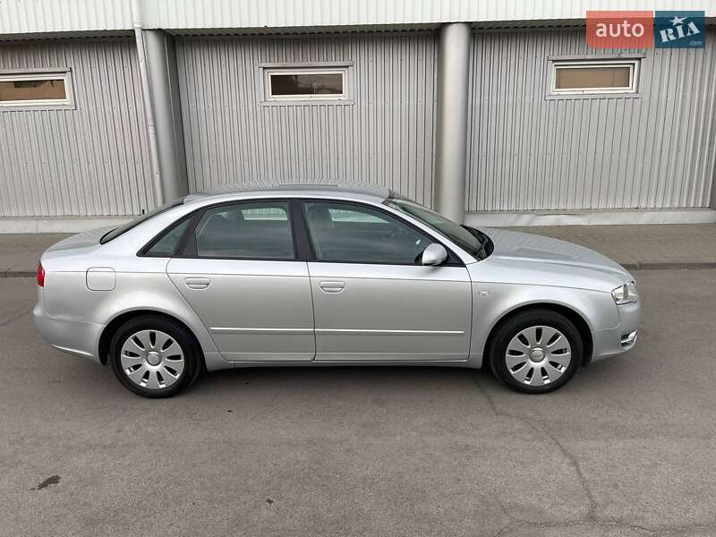 Седан Audi A4 2005 в Луцке