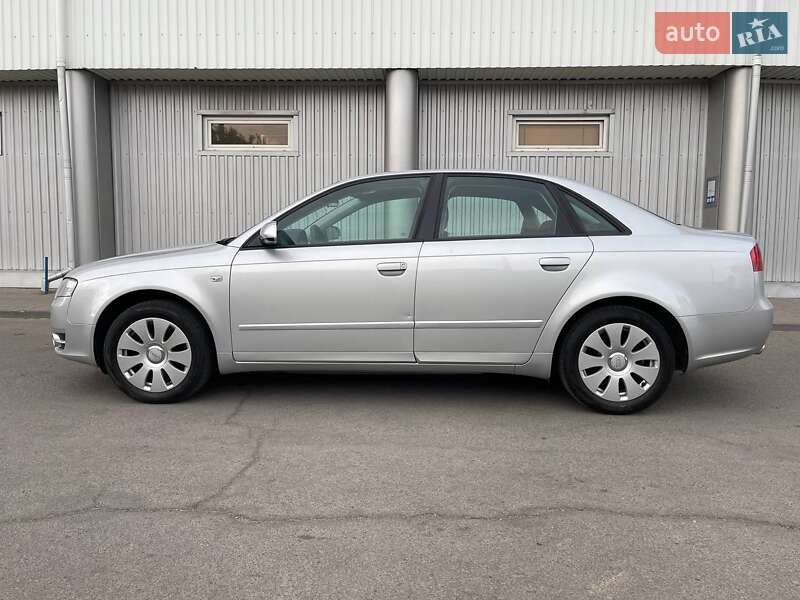 Седан Audi A4 2005 в Луцке