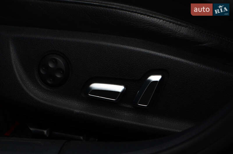 Седан Audi A4 2012 в Киеве