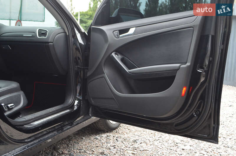 Седан Audi A4 2012 в Киеве