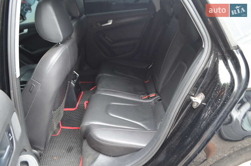 Седан Audi A4 2012 в Киеве