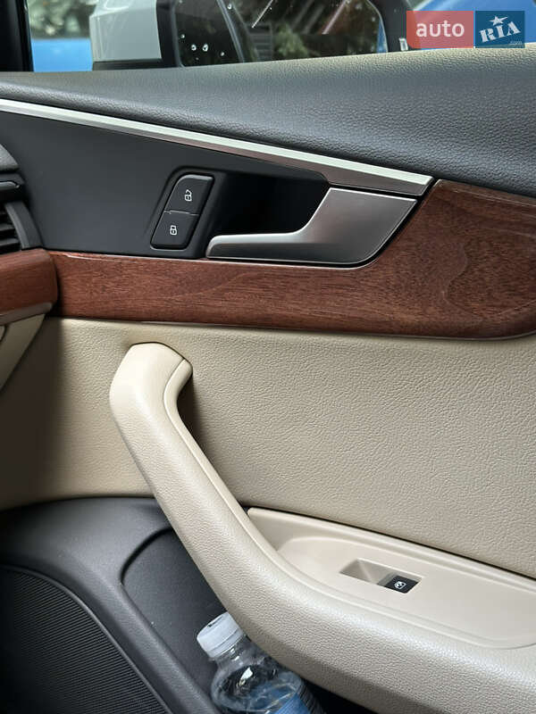 Седан Audi A4 2018 в Киеве фото 27 Седан Audi A4 2018 в Киеве