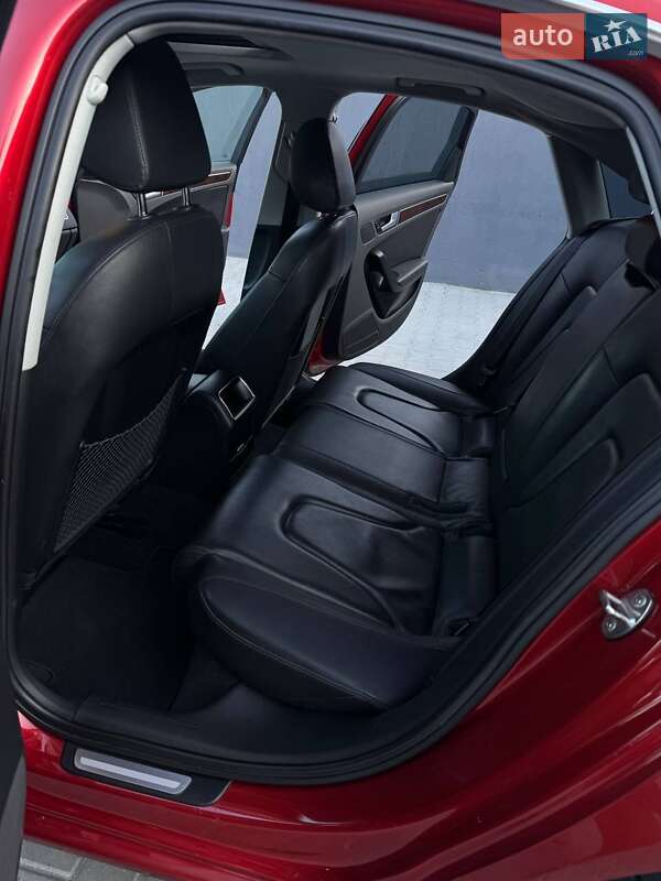 Седан Audi A4 2013 в Житомире