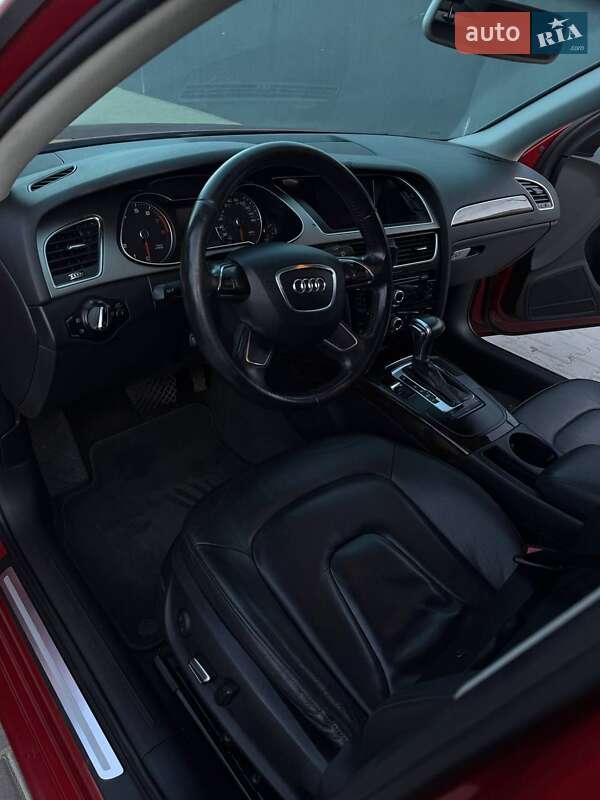 Седан Audi A4 2013 в Житомире