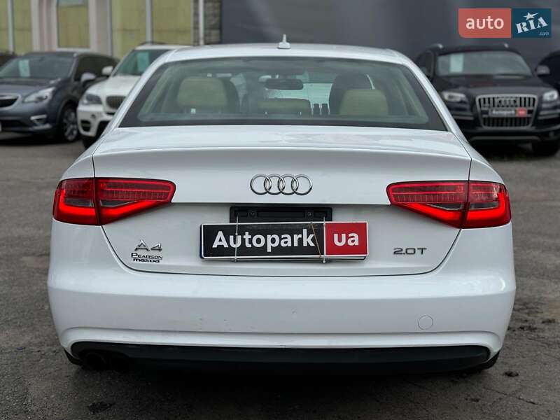 Седан Audi A4 2012 в Виннице