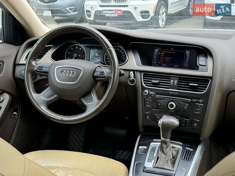 Седан Audi A4 2012 в Виннице