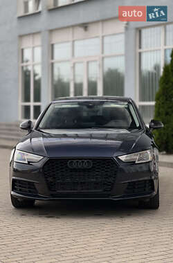 Седан Audi A4 2017 в 