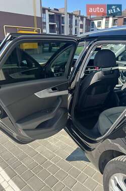 Универсал Audi A4 2018 в 