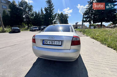 Седан Audi A4 2003 в 