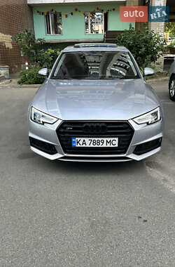 Седан Audi A4 2018 в Києві