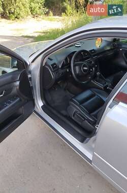 Седан Audi A4 2001 в 