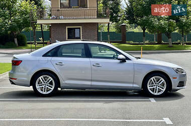 Седан Audi A4 2017 в 