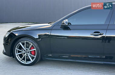 Седан Audi A4 2017 в 