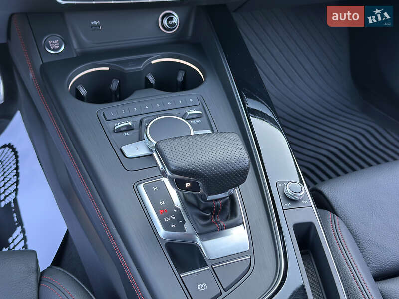 Седан Audi A4 2017 в Харкові