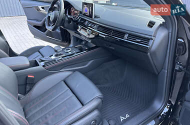 Седан Audi A4 2017 в 