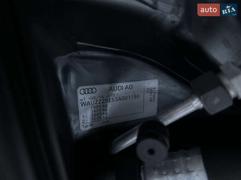 Универсал Audi A4 2003 в Сарнах