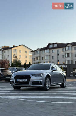 Седан Audi A4 2017 в 