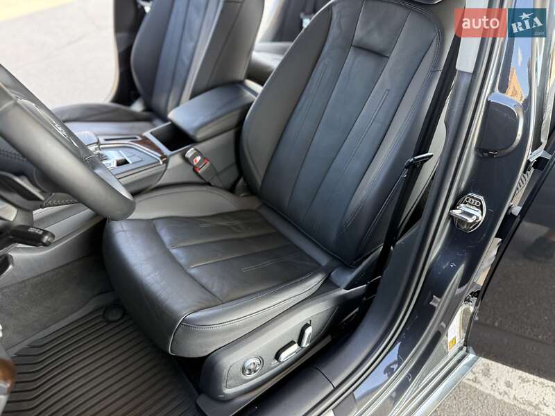 Седан Audi A4 2019 в Днепре