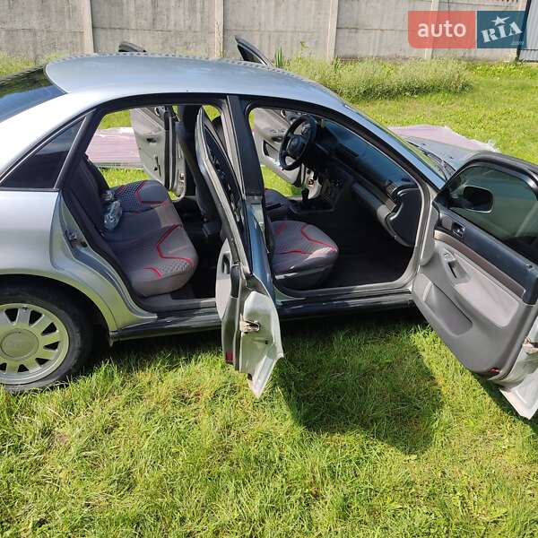 Седан Audi A4 1998 в Каменец-Подольском