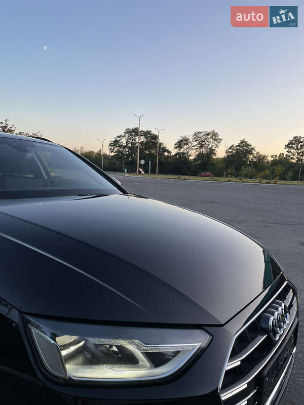 Универсал Audi A4 2022 в Павлограде
