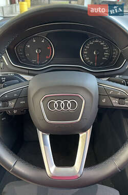 Универсал Audi A4 2022 в 