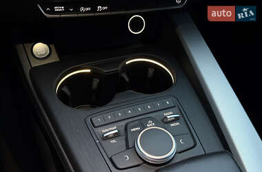 Седан Audi A4 2016 в 