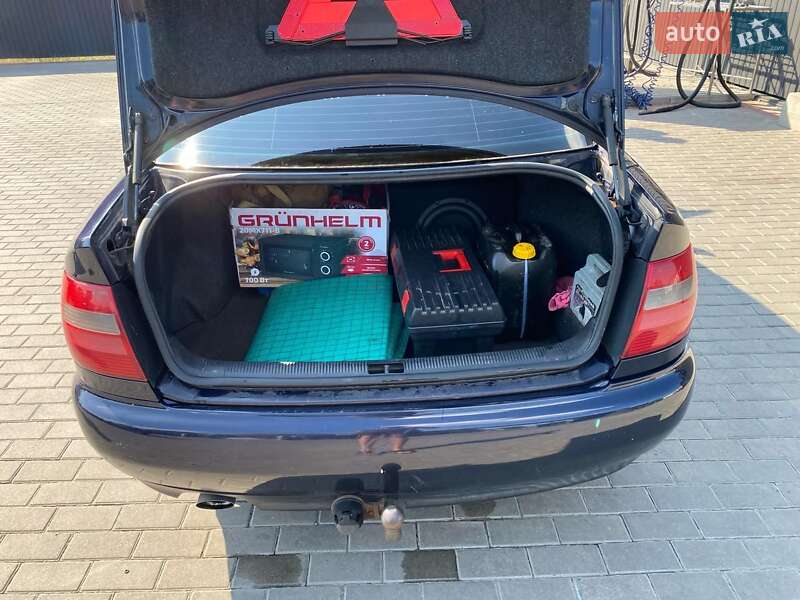 Седан Audi A4 1998 в Киеве
